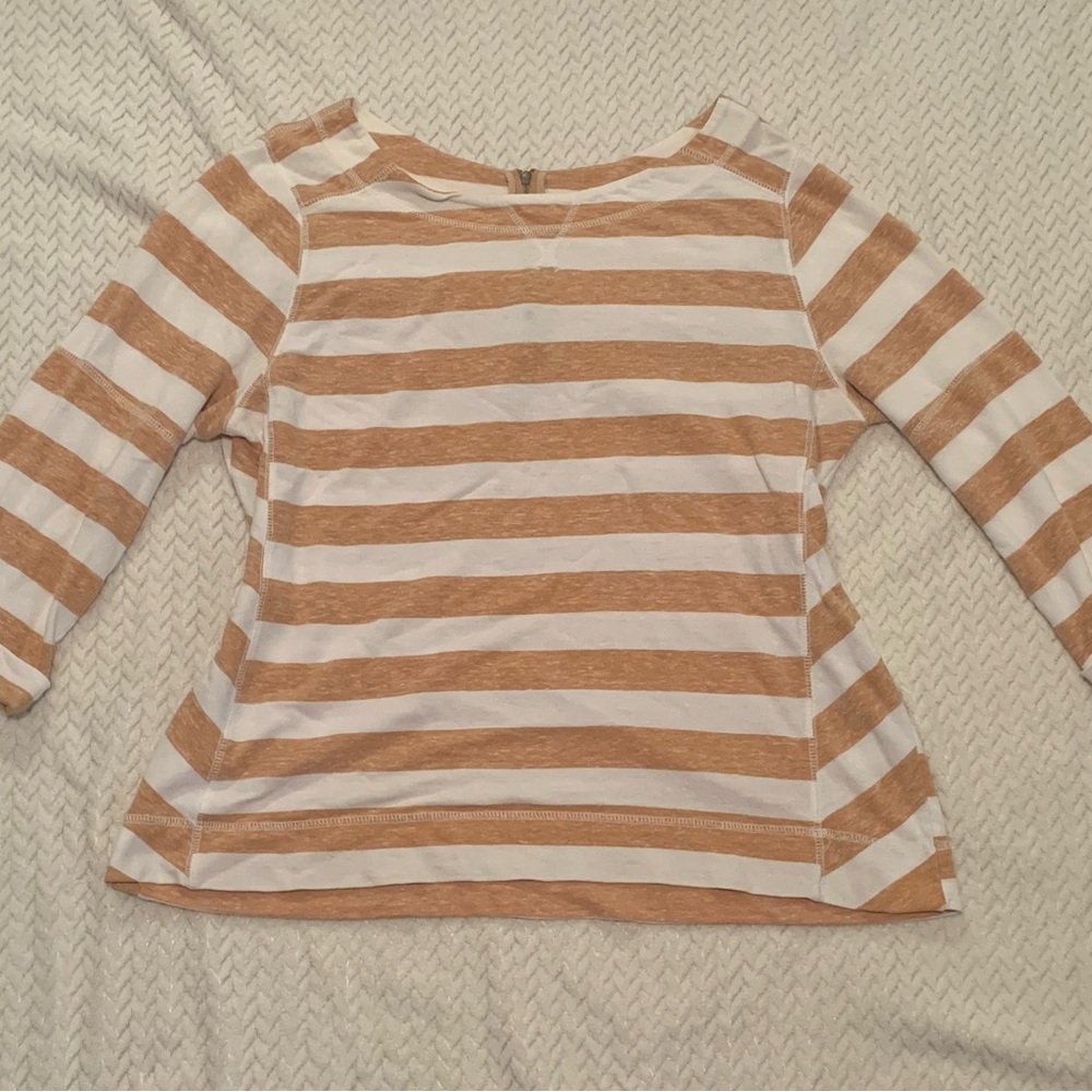 Lou and grey botique top size large. striped, light, cozy, and perfect for fall!